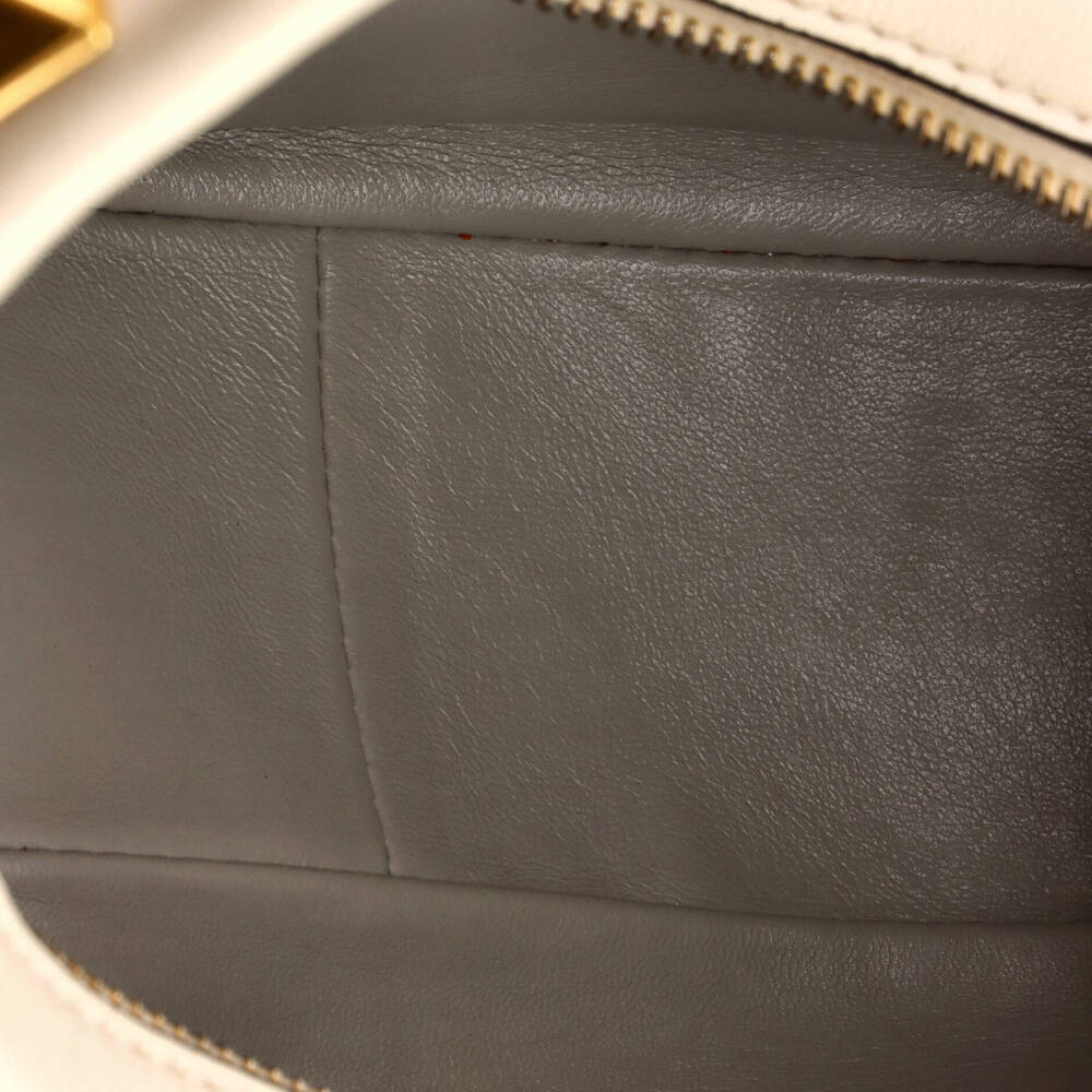 Valentino Garavani Stud Sign Zip Hobo Leather - Picture 5 of 7